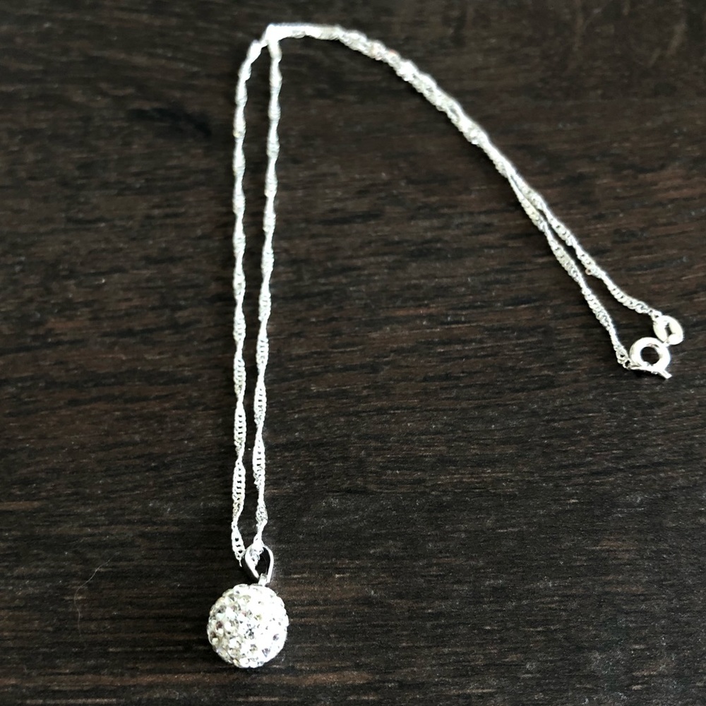 🌸Sparkly Sterling silver necklace🌸